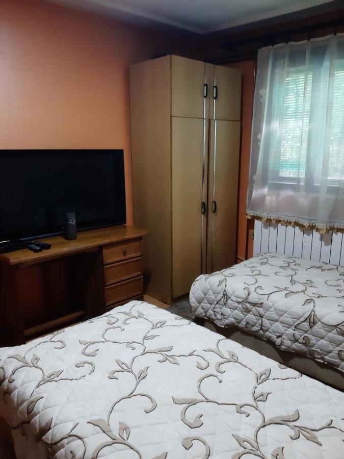 Vila Mir Пірот Екстер'єр фото